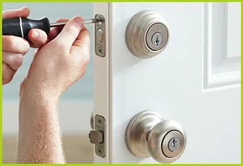 Expert Locksmith Services Venice, CA 310-975-3192 - 13-new-locks-installation