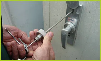 Expert Locksmith Services Venice, CA 310-975-3192 Expert Locksmith Services Venice, CA 310-975-3192 - 15-emergency-locksmiths